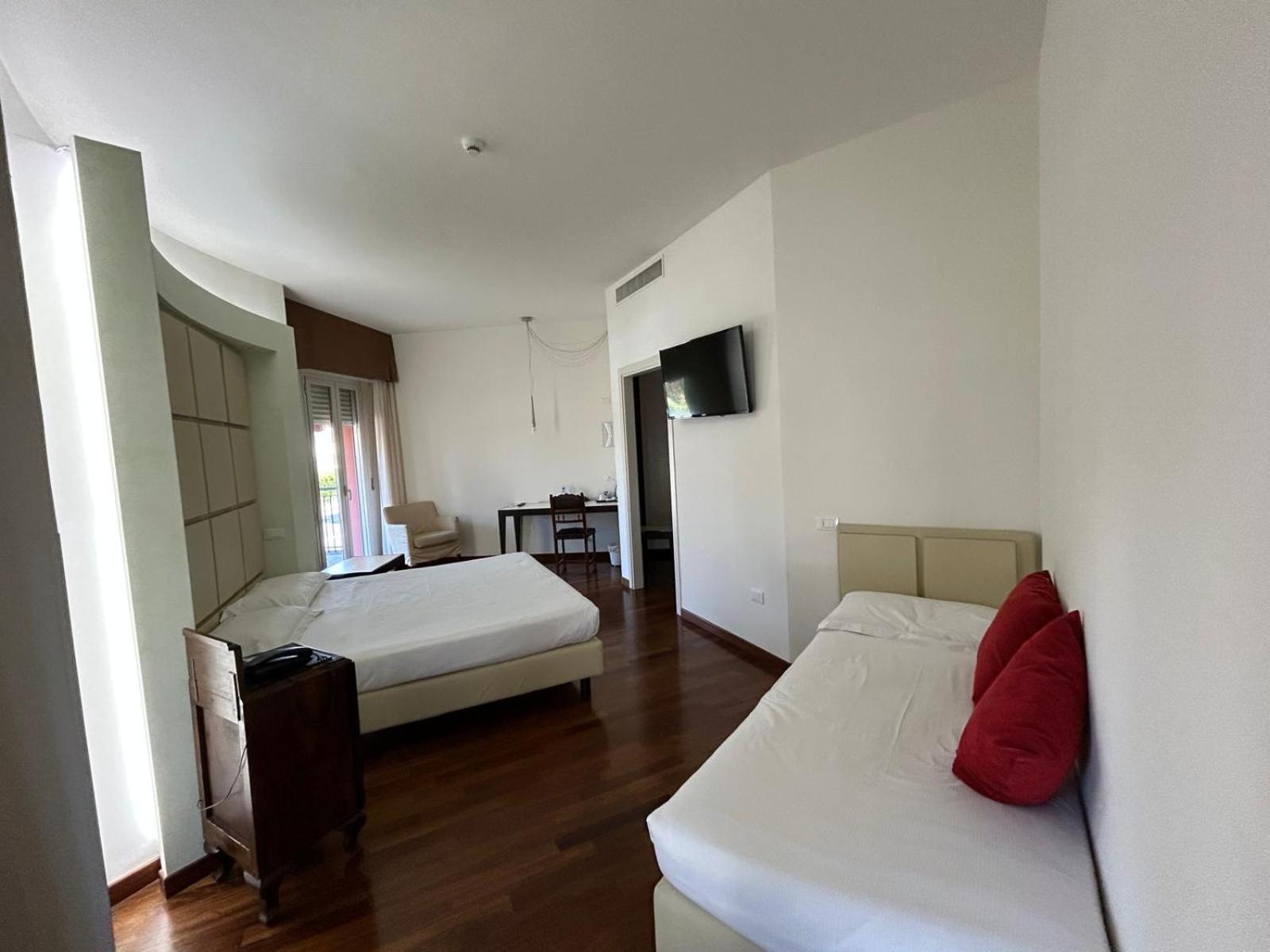 Best Western Cesena Hotel Екстериор снимка
