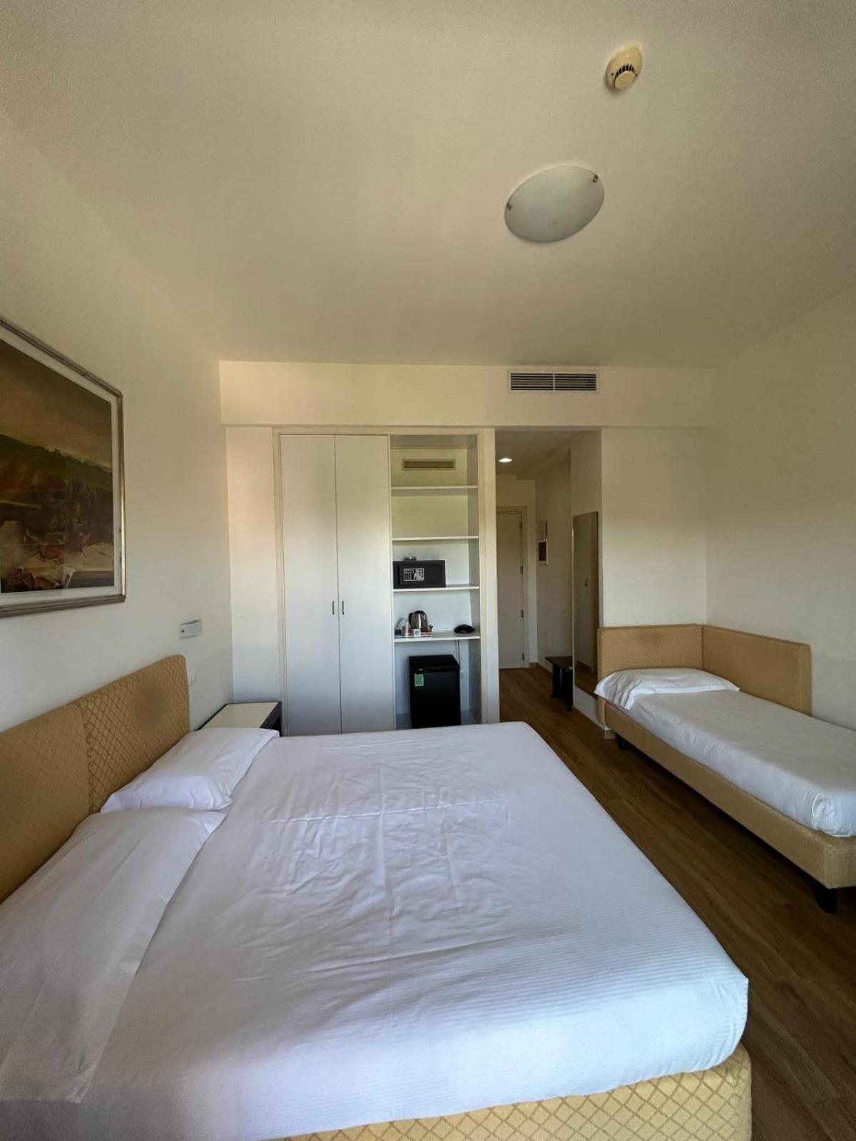 Best Western Cesena Hotel Екстериор снимка